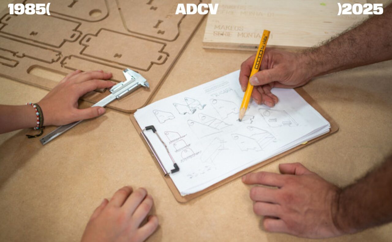 #40ADCV. 2/10 Taller XL amb Makea: ‘Fer, fer, fer. Dissenyar des del context’